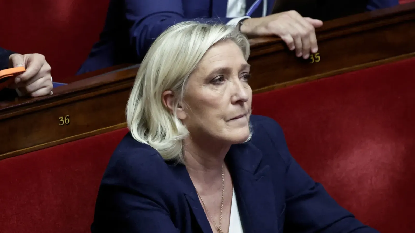 « Beaucoup de gens qui l&rsquo;aiment le pleurent ici-bas »: Marine Le Pen rend hommage à son père