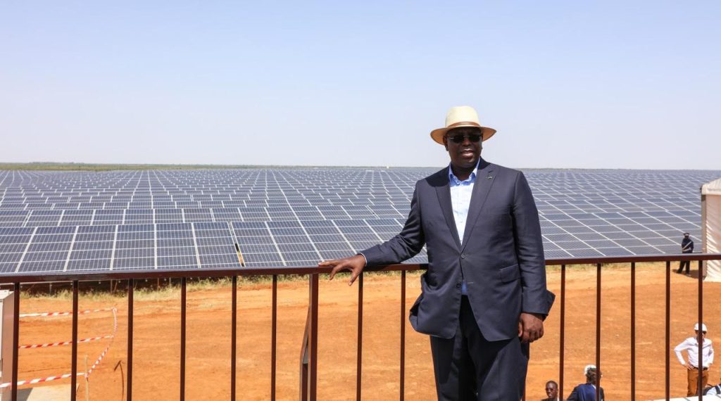 2016 – Macky Sall inaugure la centrale solaire de Bokhol